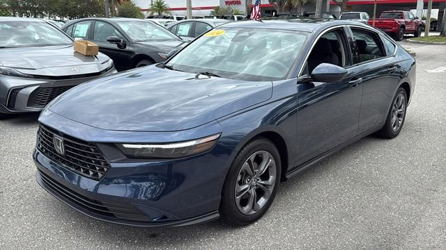 Used 2024 Canyon River Blue Metallic Honda EX image 3