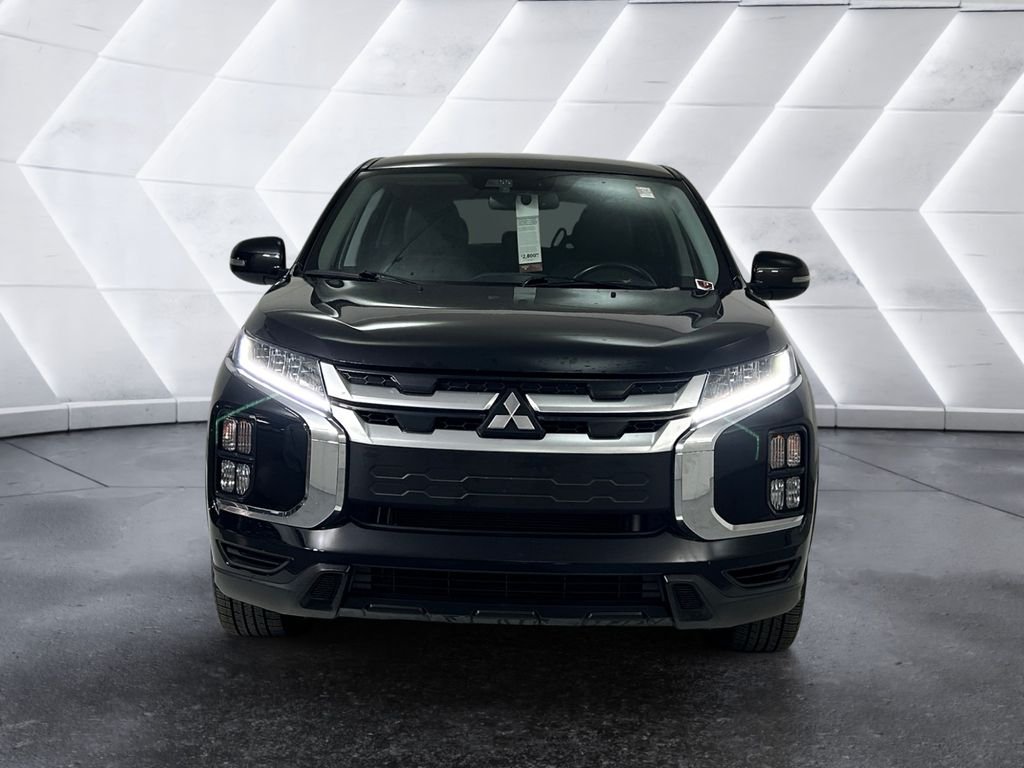 Used 2024 Black Mitsubishi 2.0 SE image 2