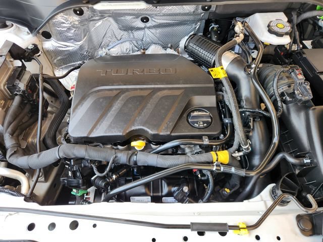 Used 2024 Summit White Chevrolet 1RS image 31