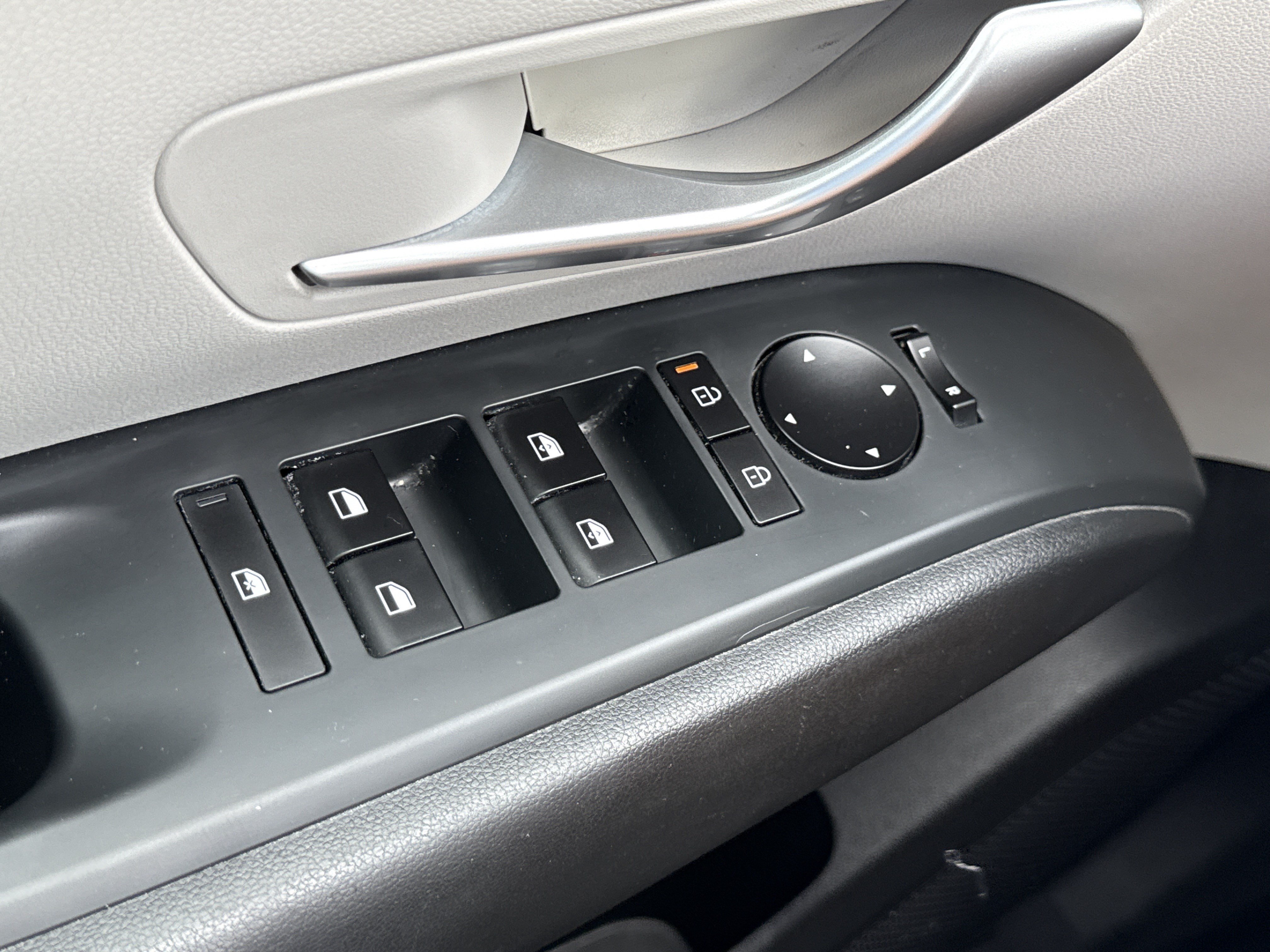 2025 Hyundai Tucson SEL - Photo 16