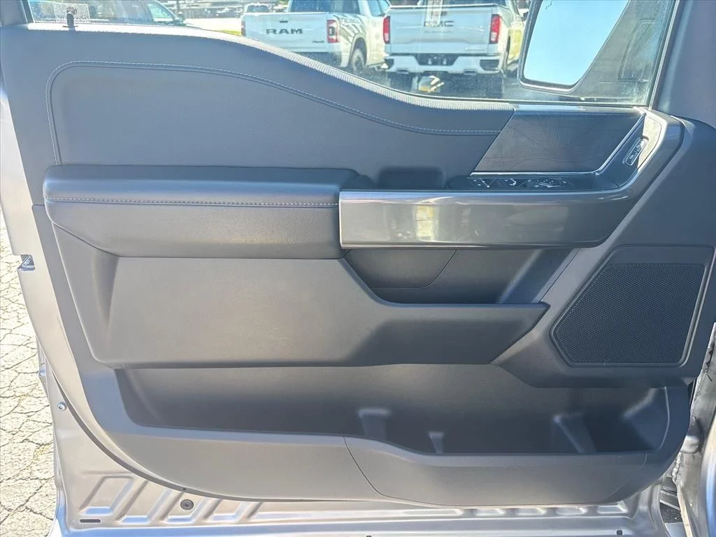 Used 2023 Silver Ford XLT image 25