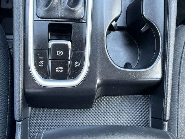 Used 2019 Blue Hyundai SE image 22