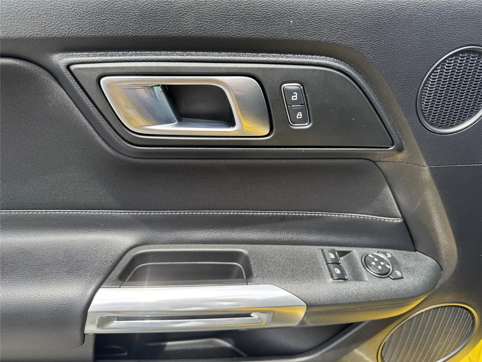Used 2018 Triple Yellow Tri-Coat Ford GT image 17