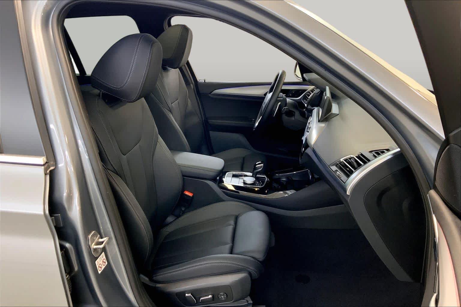 Used 2024 Skyscraper Grey Metallic BMW xDrive30i image 8