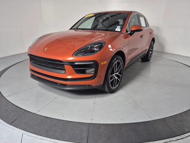 2022 Porsche Macan S's photo