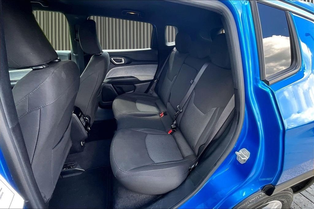 Used 2023 Blue Jeep Sport image 26