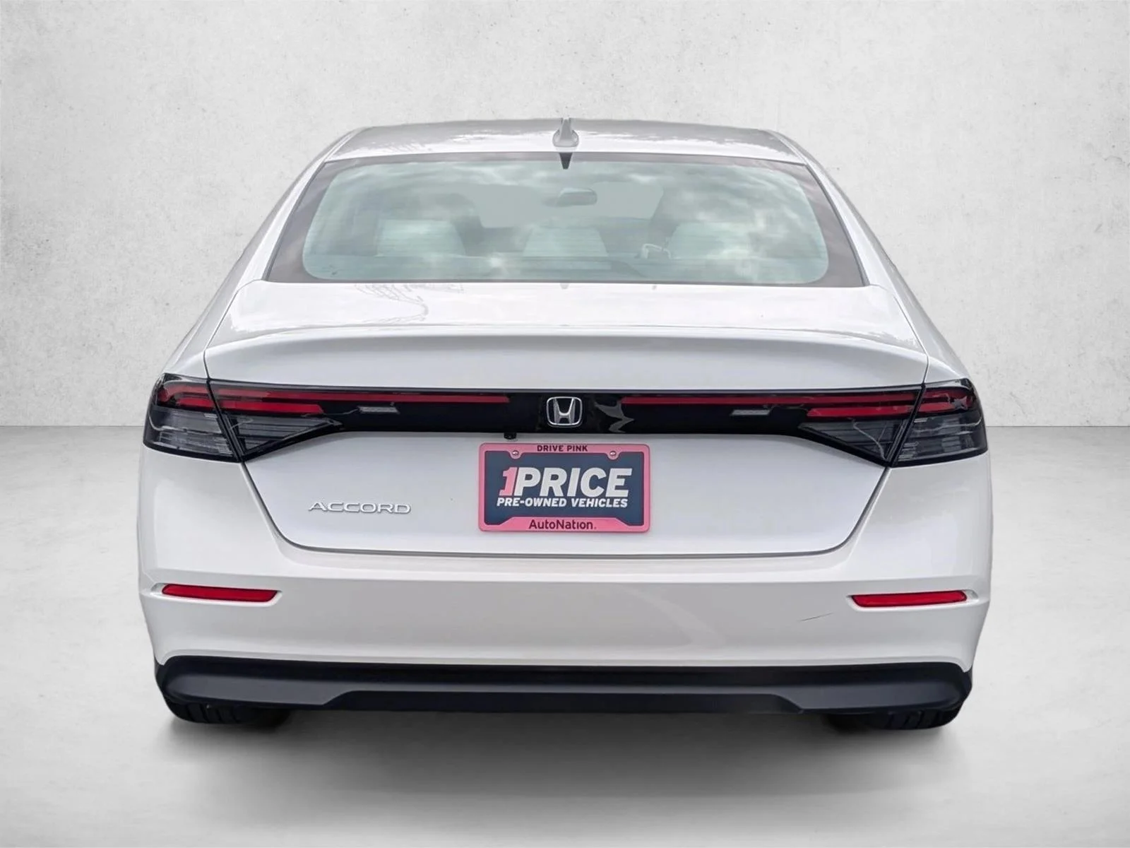 Used 2023 Platinum White Pearl Honda LX image 7