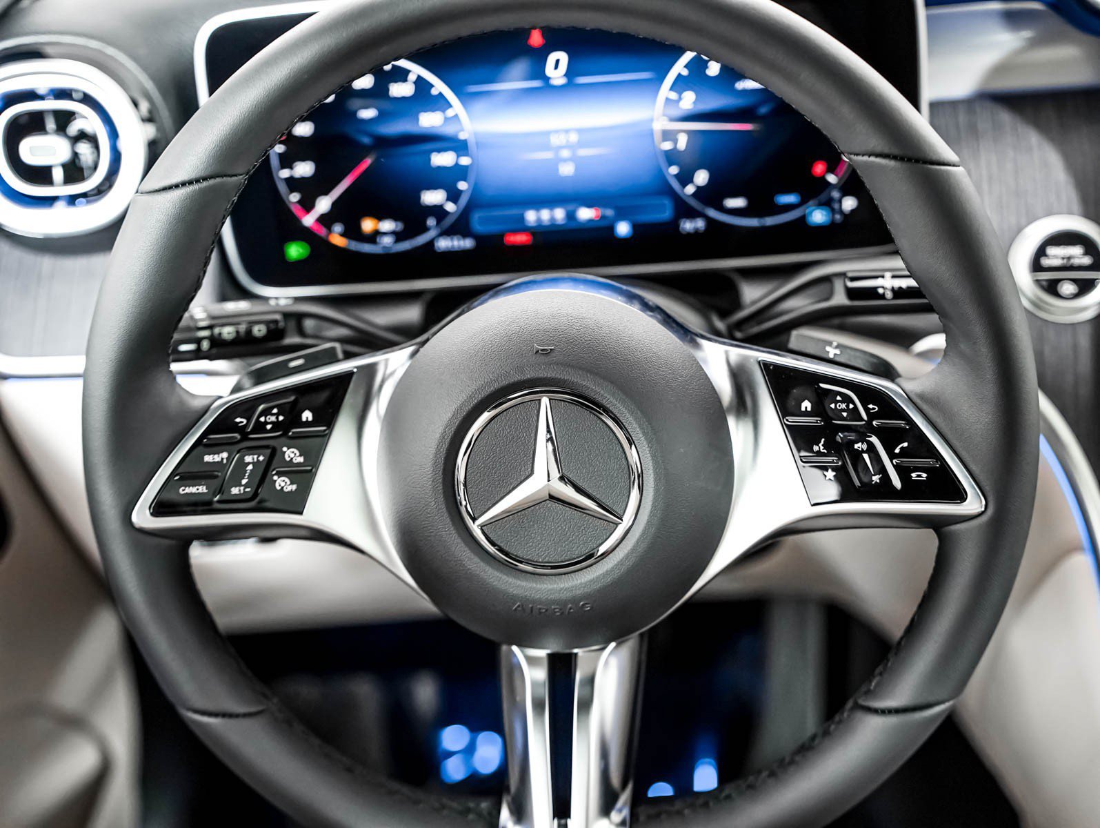 New 2026 Black Mercedes-Benz GLC 300 image 12