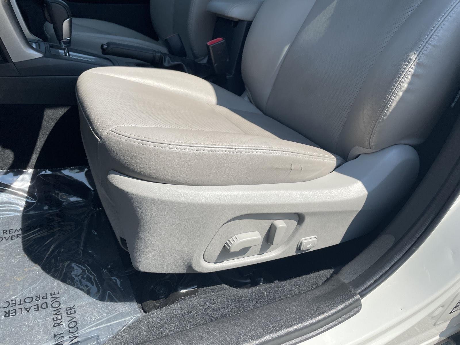 Used 2014 Satin White Pearl Subaru 2.5i Touring image 20