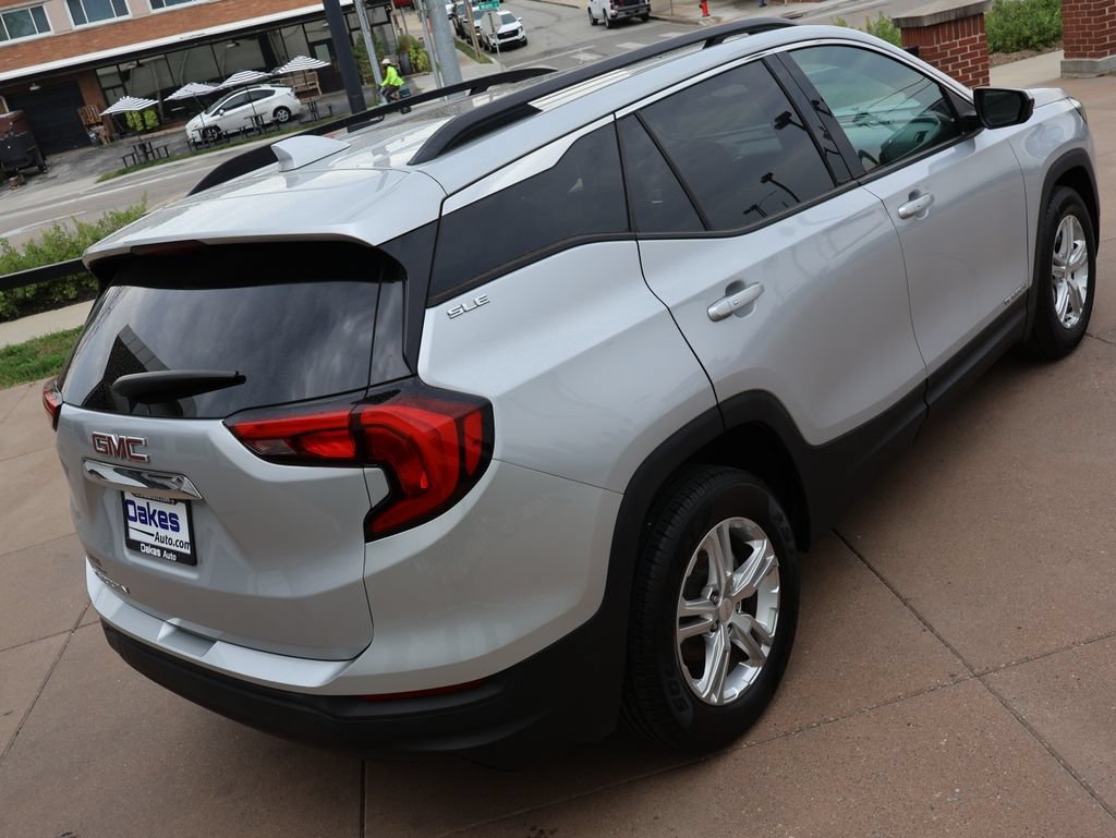 Used 2018 QUICKSILVER METALLIC GMC SLE image 6