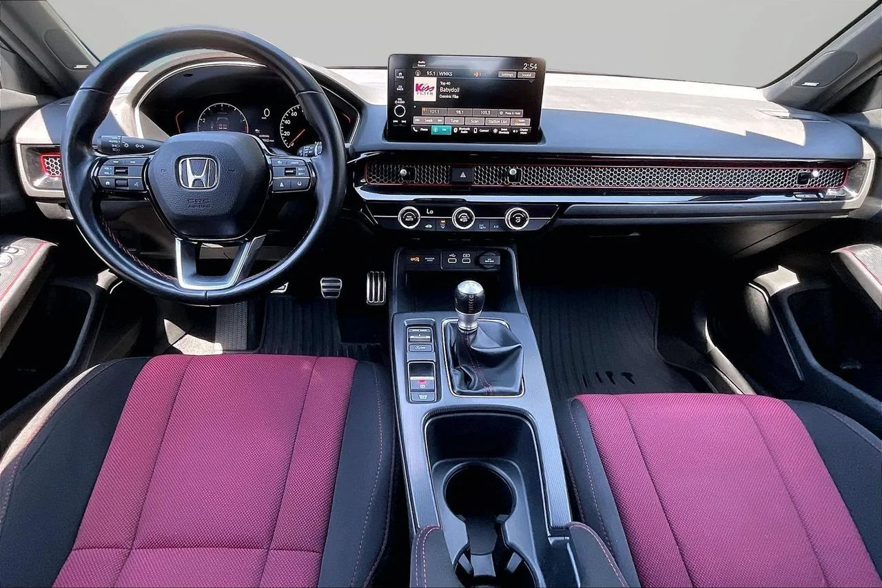Used 2022  Honda Si image 14