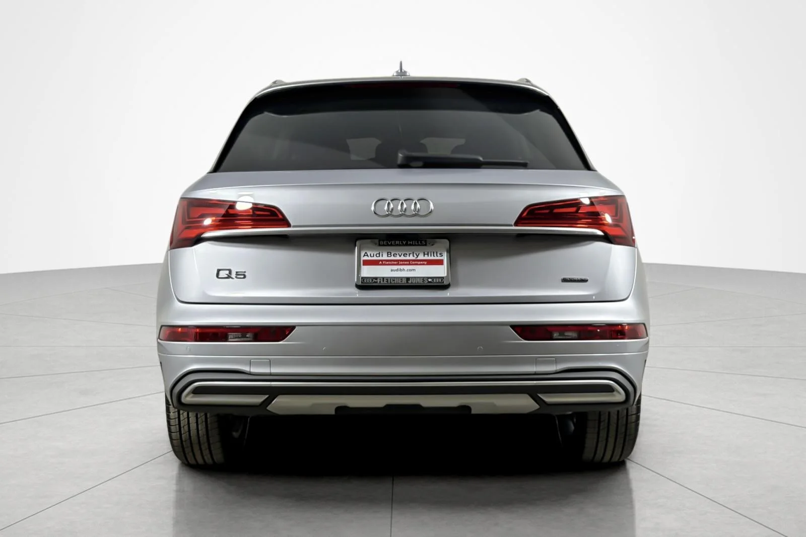 Used 2023 Florett Silver Metallic Audi Premium Plus 40 TFSI quattro image 4