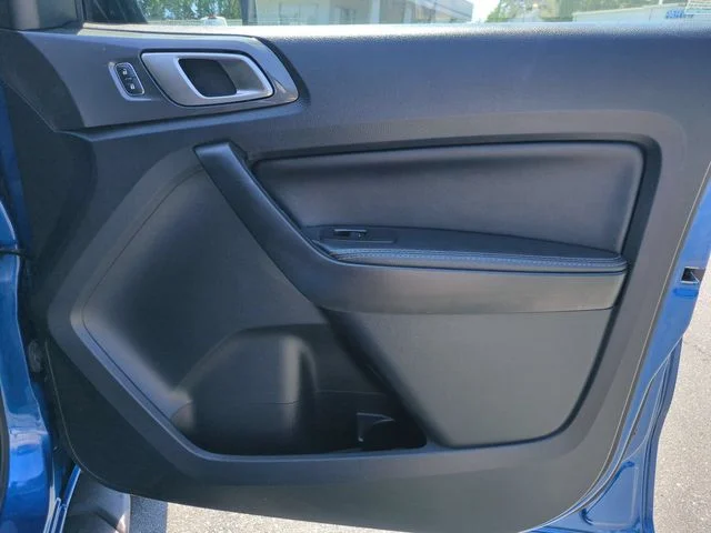 Used 2019 Blue Ford Lariat image 33