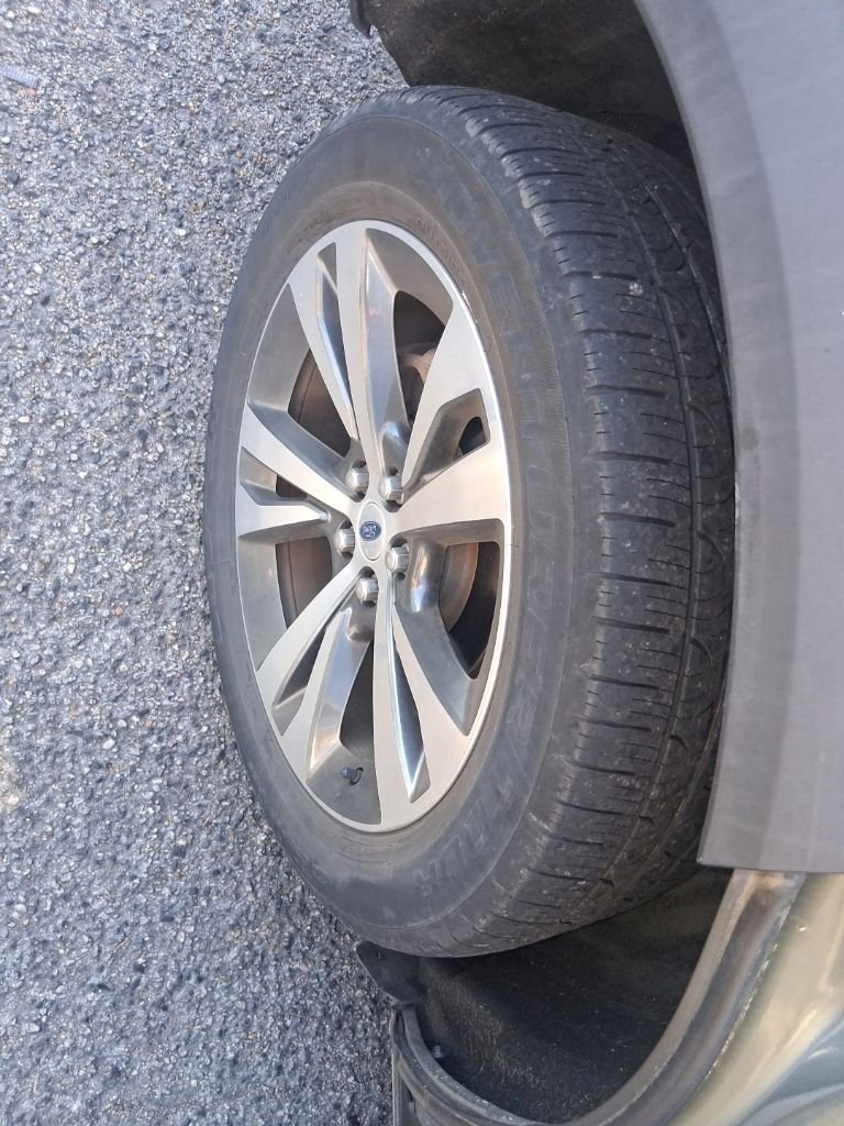 Used 2020 Green Ford Platinum image 15