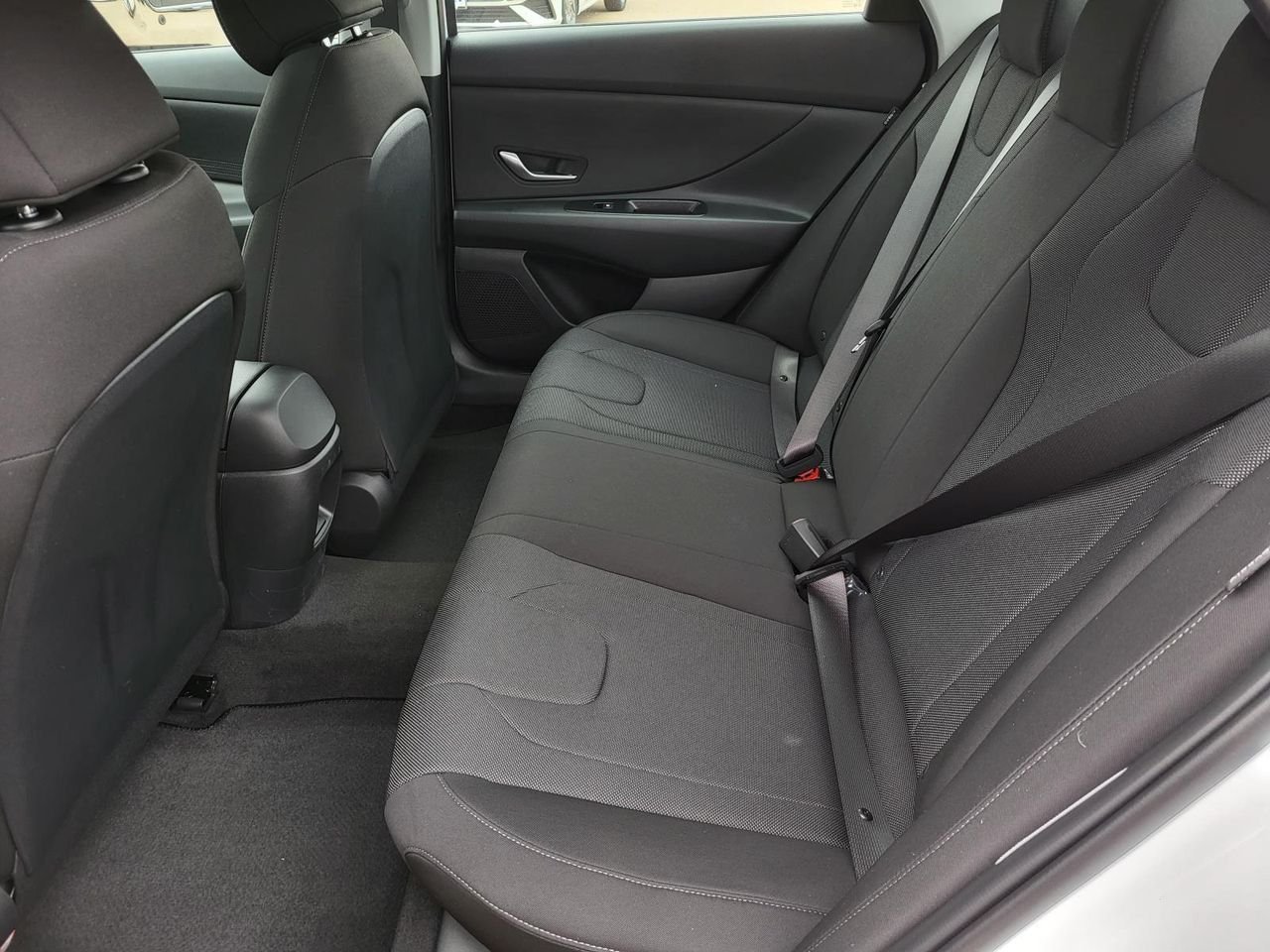 New 2026 Serenity White Hyundai SE image 9