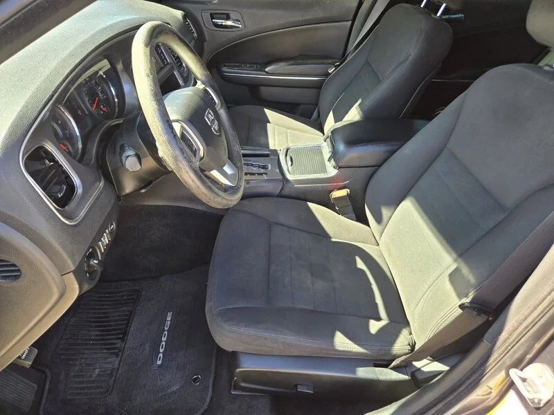 Used 2014 Gray Dodge SE image 7