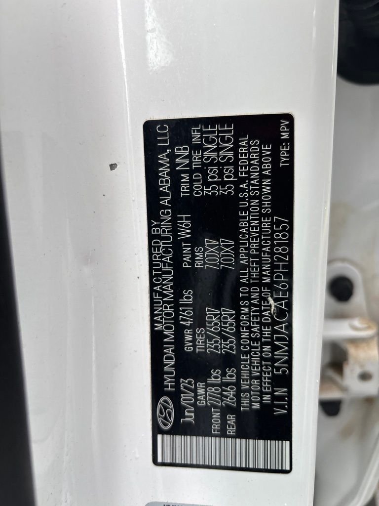 Used 2023 White Hyundai SE image 12
