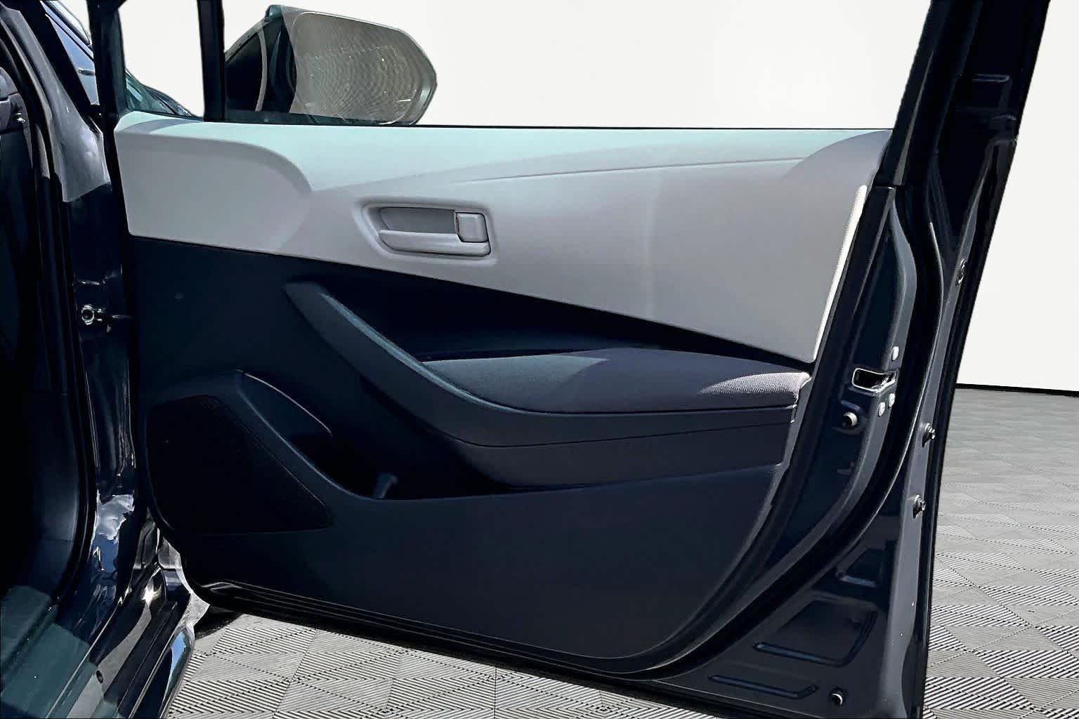 Used 2024 Underground Toyota LE image 23