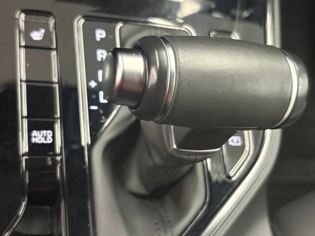 Used 2023 Red Kia EX image 30