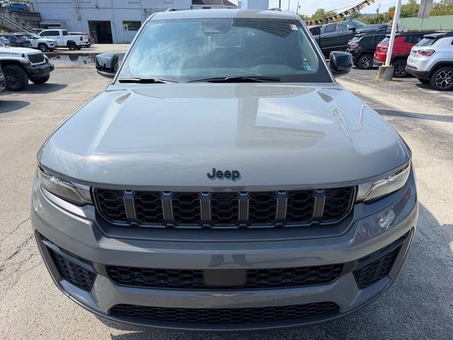 New 2027 Sting-Gray Clear-Coat Paint Jeep Altitude image 10