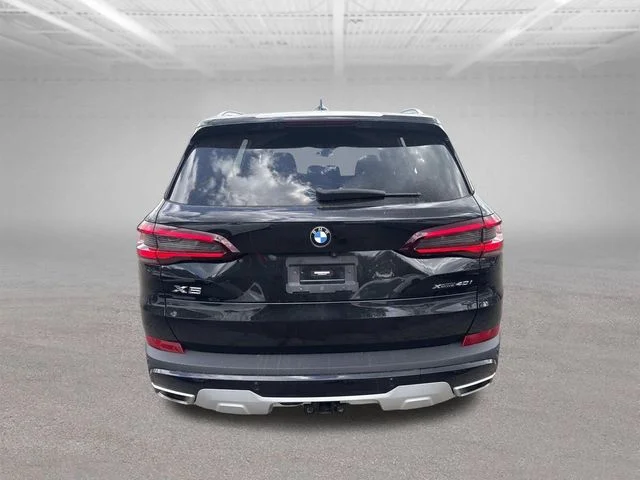 Used 2022 Black BMW xDrive40i image 6