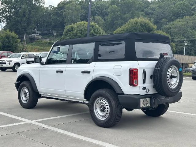 2025 Ford Bronco 4-Door Base - Photo 18