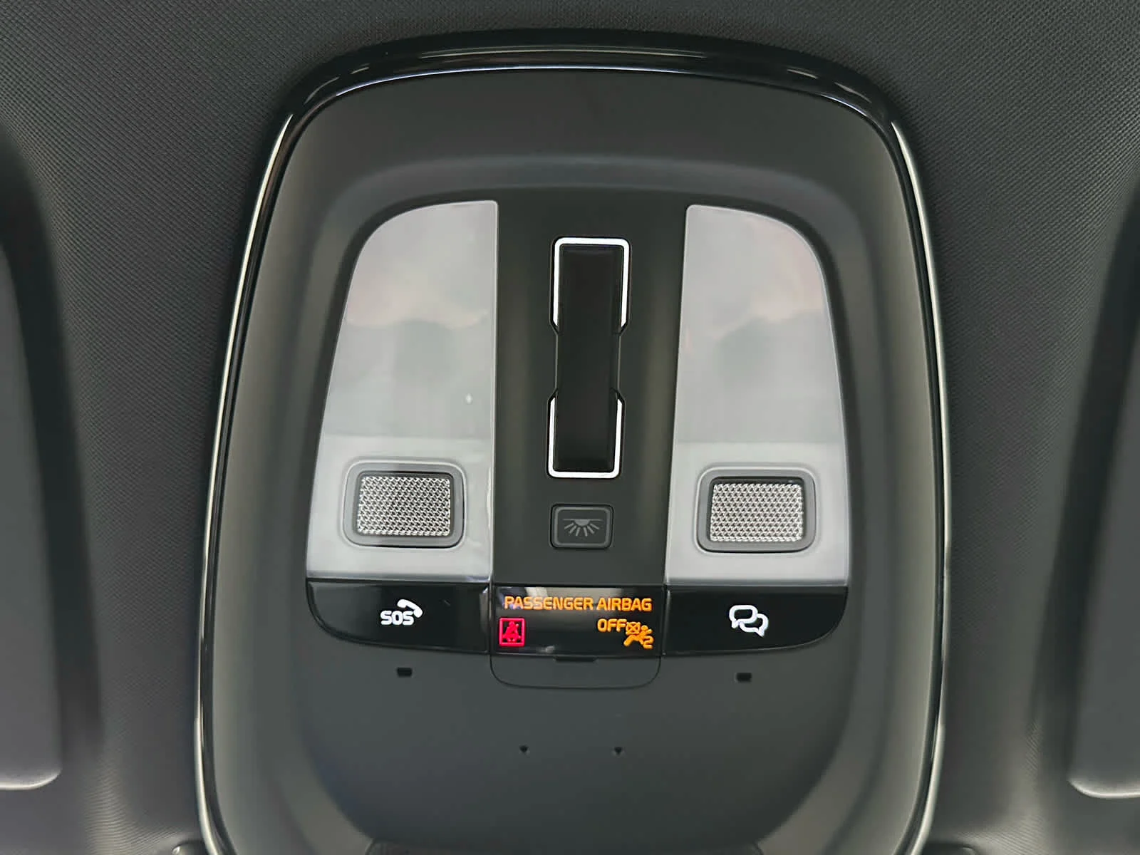 Used 2025 Onyx Black Metallic Volvo Ultra image 37