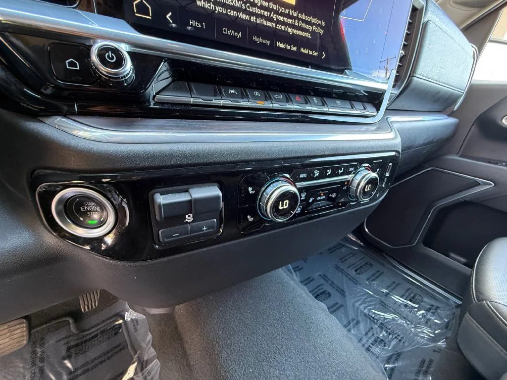 Used 2025 Black GMC SLT image 23