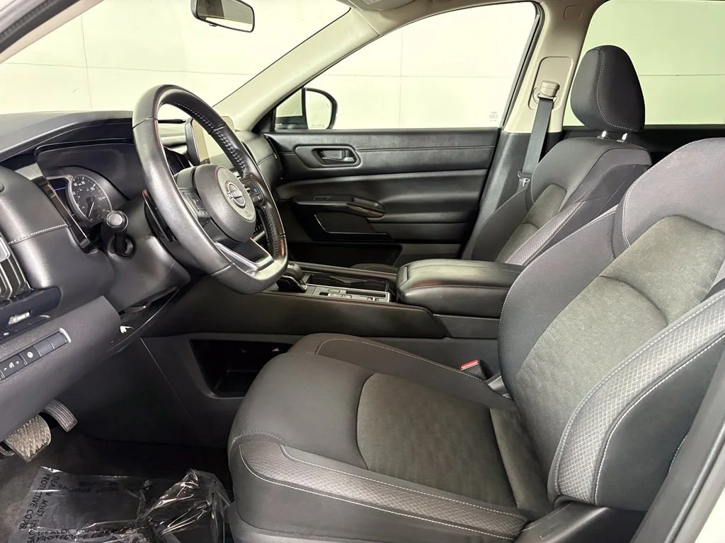 Used 2024 White Nissan SV image 21
