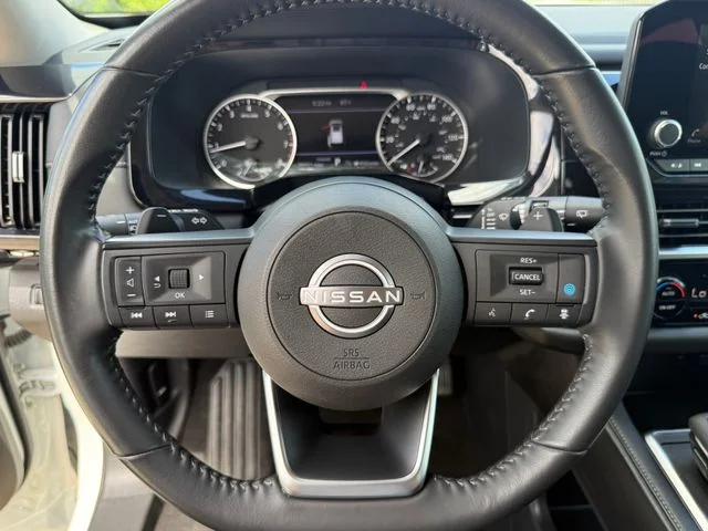 Used 2024 White Nissan SV image 11