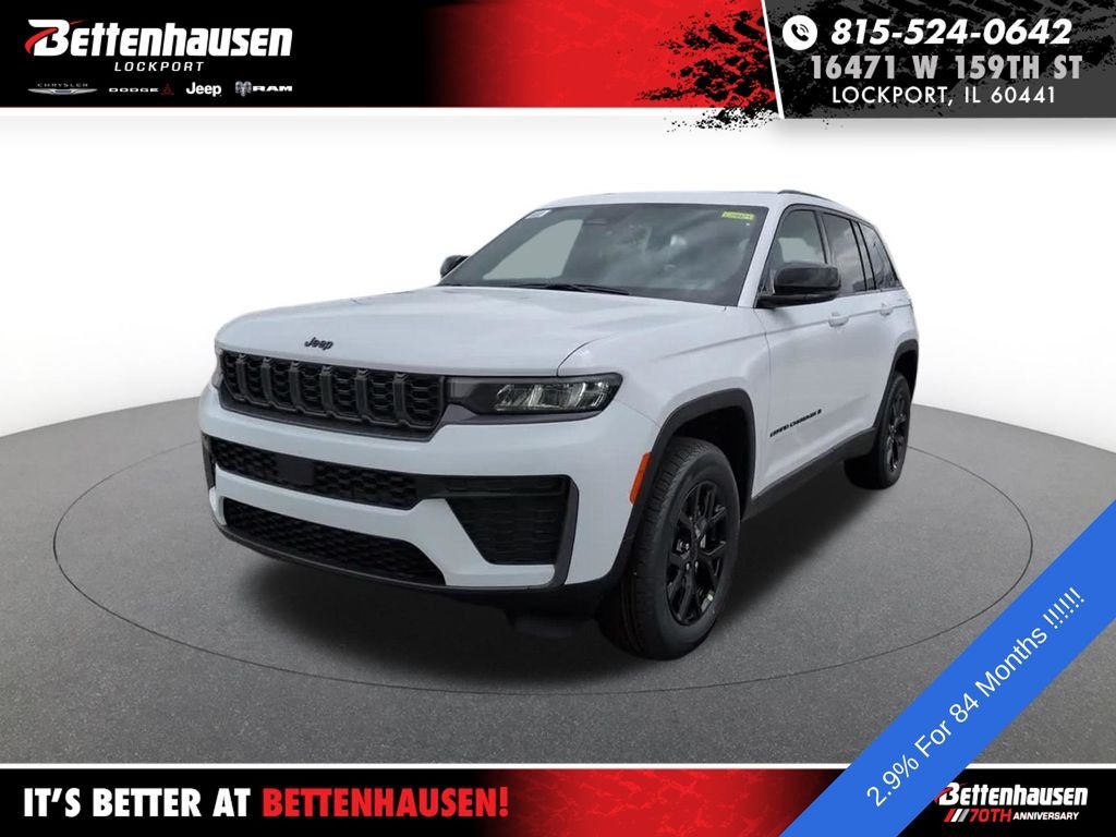 New 2026 White/off-white Jeep Laredo Altitude image 15