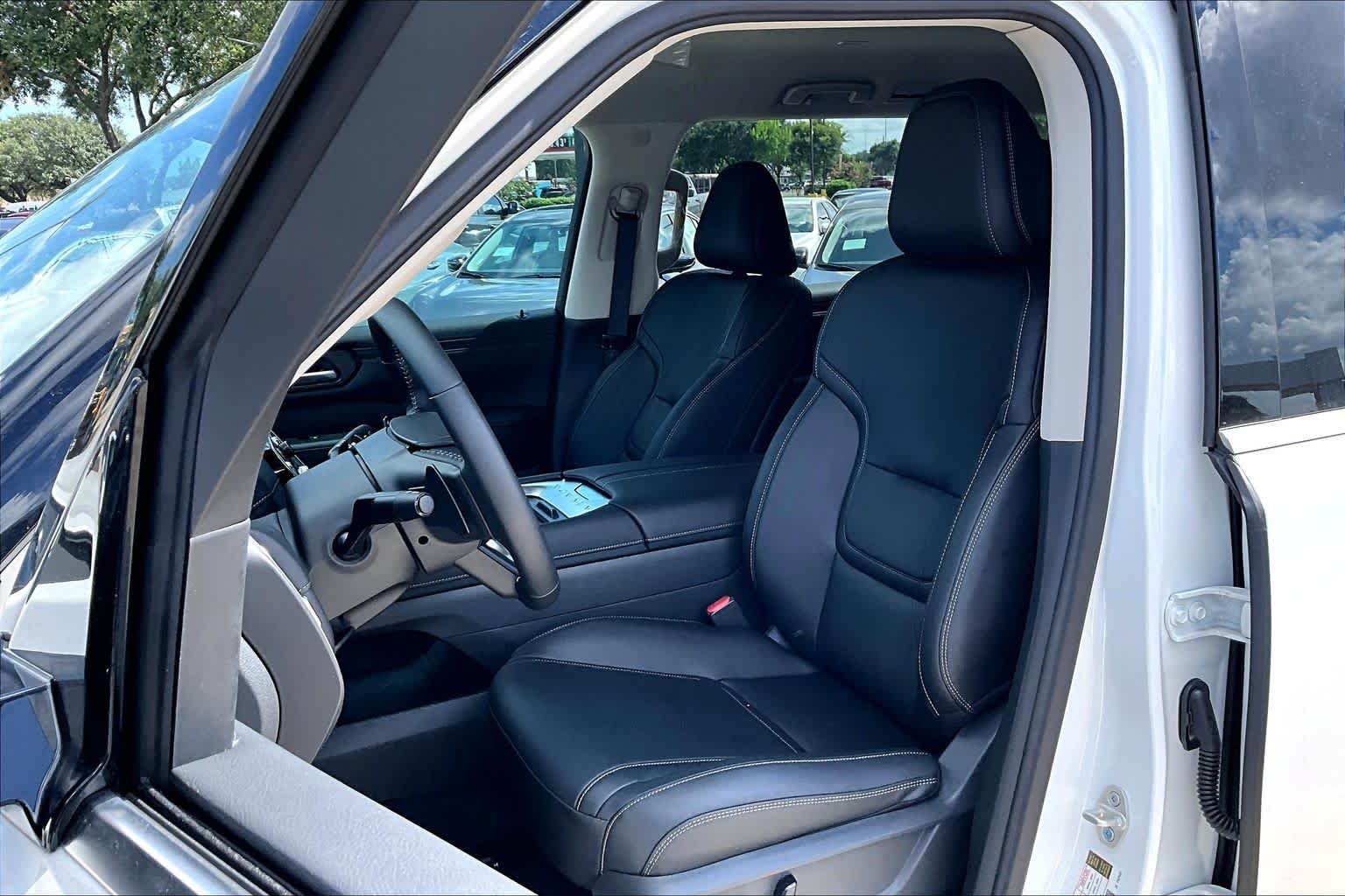 New 2026 Aspen White TriCoat Nissan SV image 18