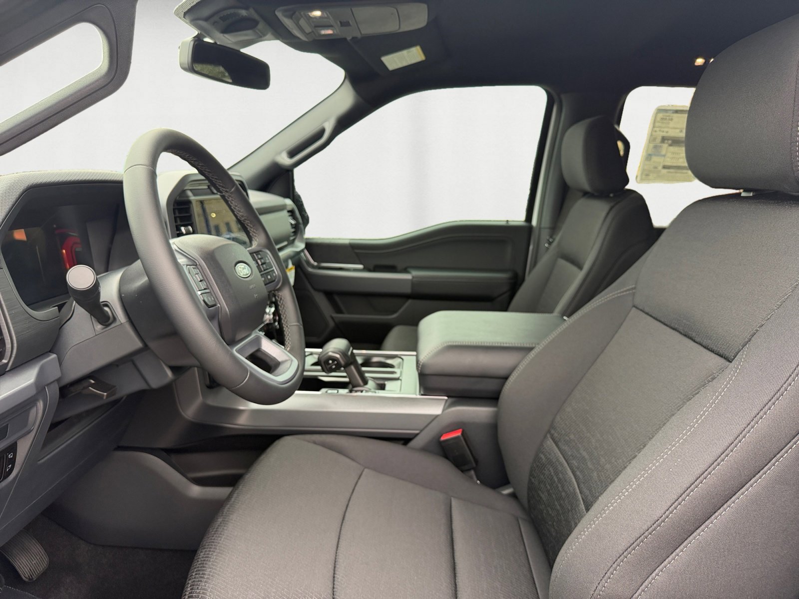 New 2026 Oxford White Ford XLT image 10