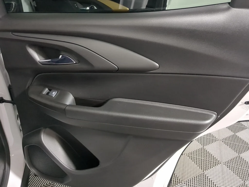 Used 2023 White Chevrolet ACTIV image 21