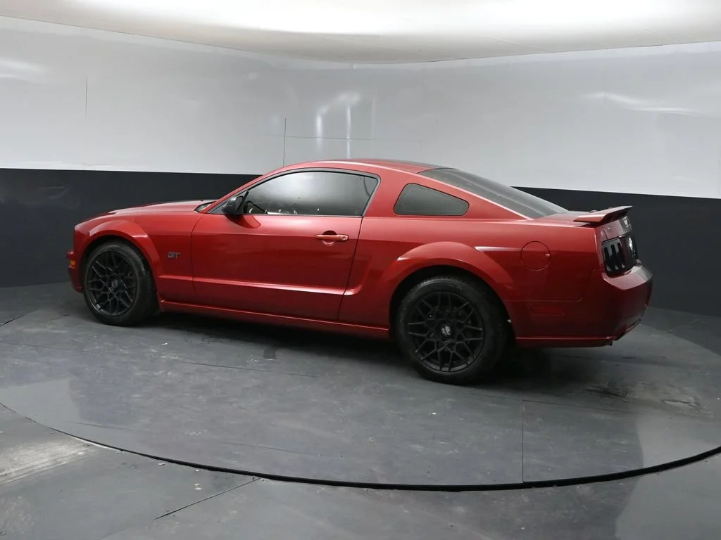Used 2008 Red Ford GT Premium image 4