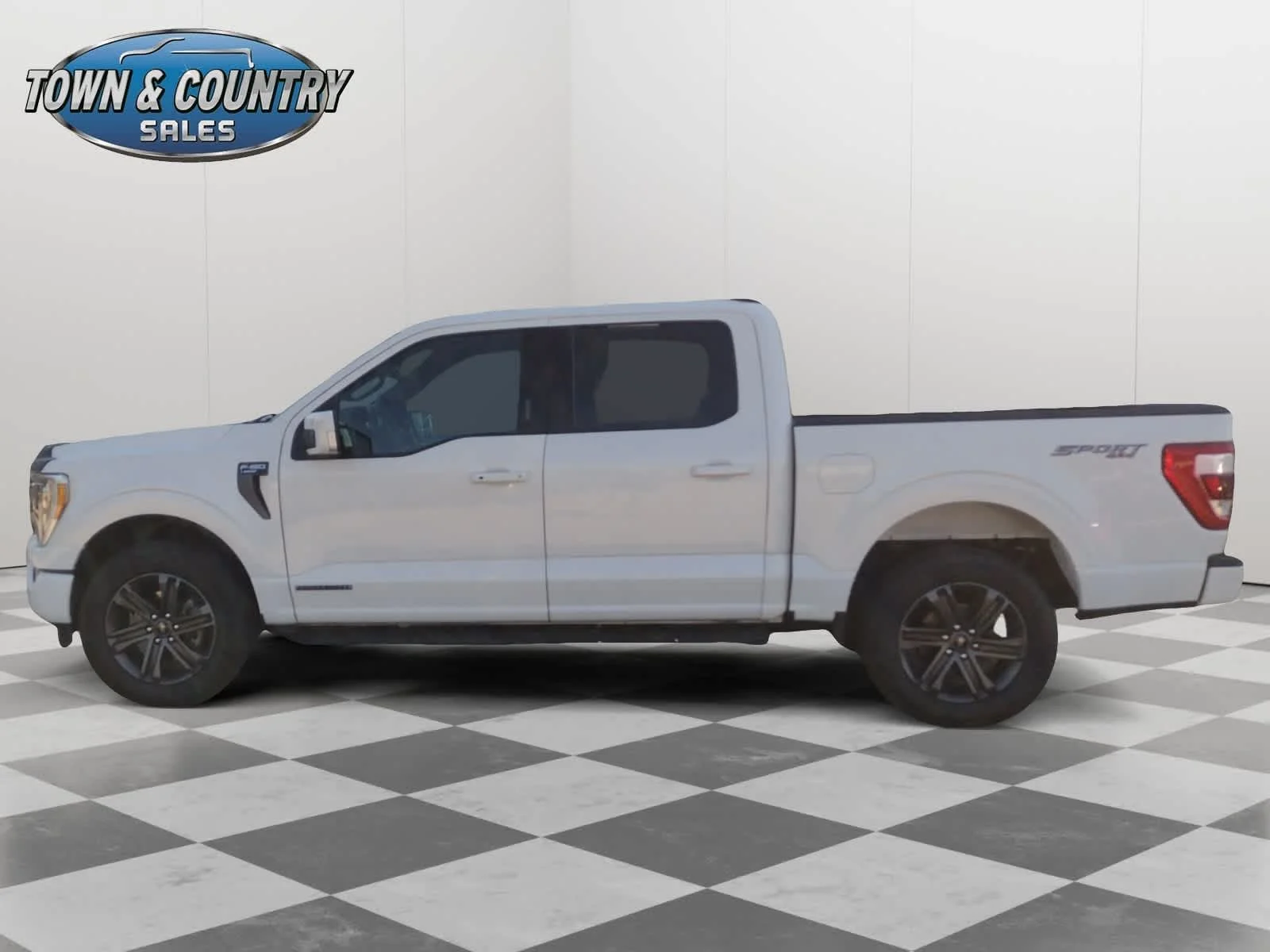 Used 2022 Star White Ford LARIAT image 4