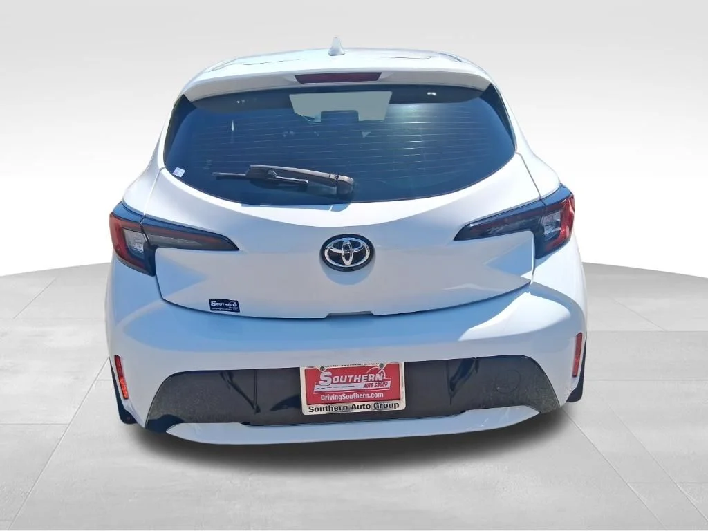 Used 2023 White Toyota SE image 4