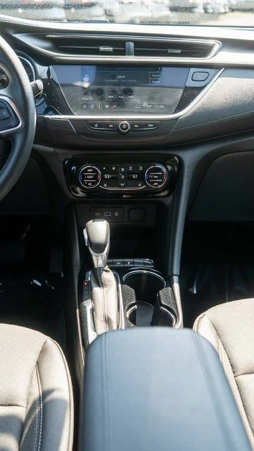 Used 2023 Blue Buick Select image 16