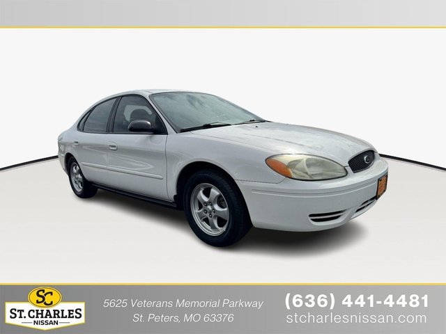 2004 Ford Taurus SE