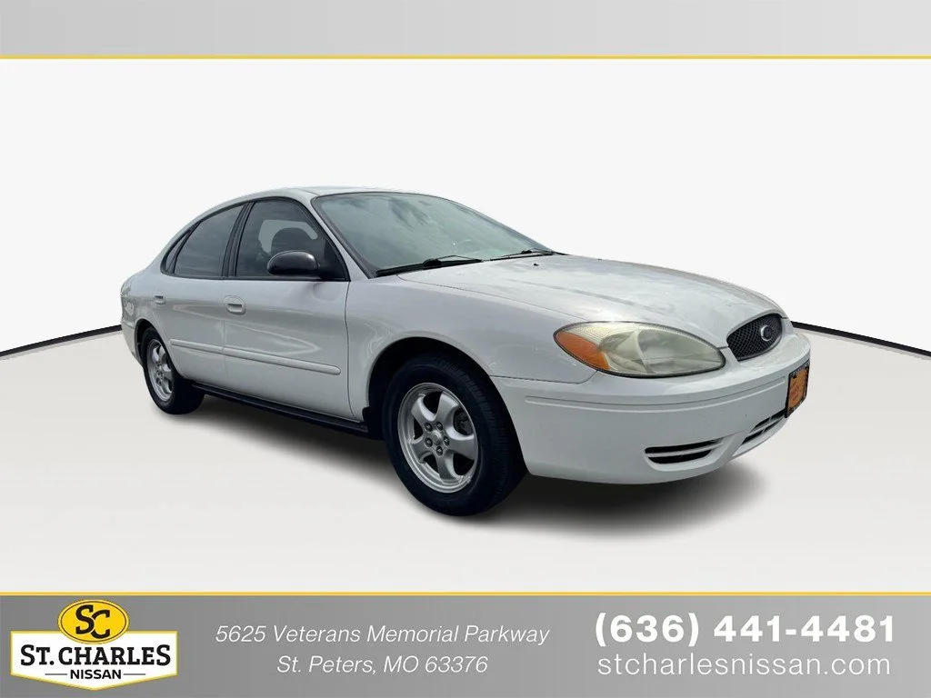 2004 Ford Taurus SE