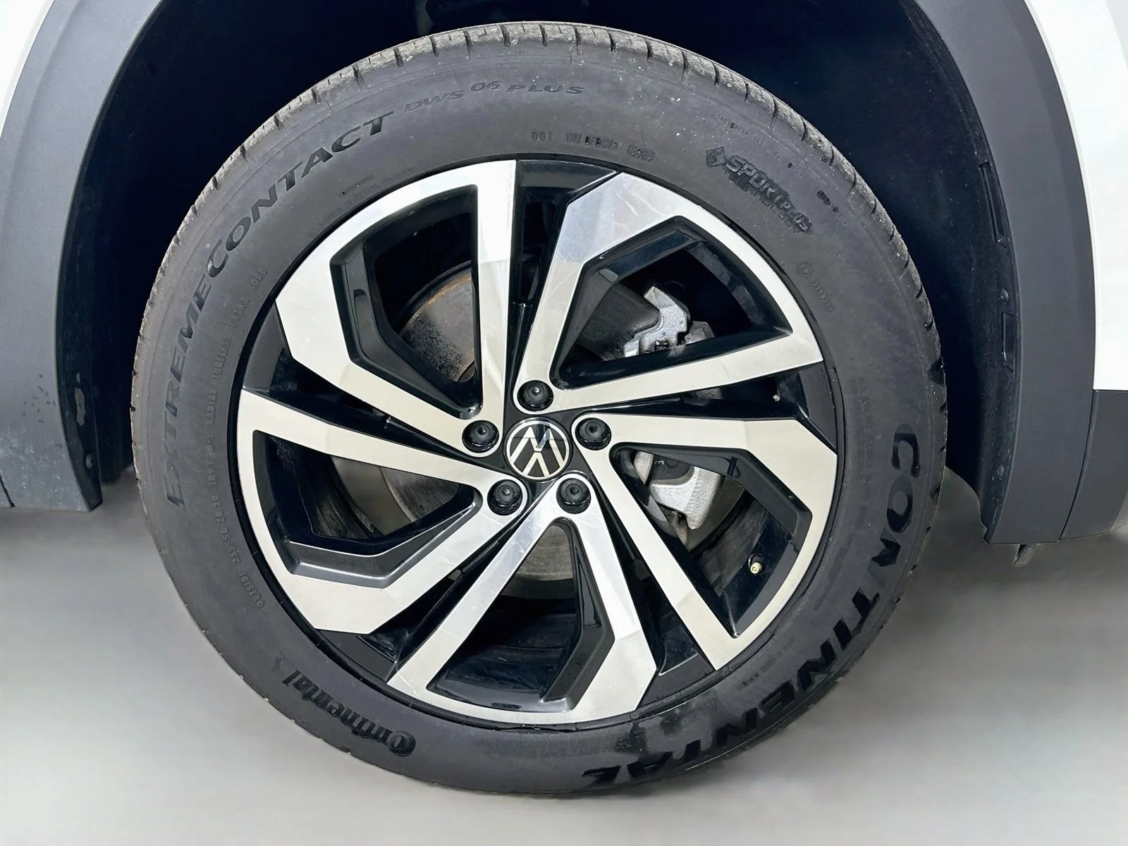 Used 2023 White Volkswagen  image 10