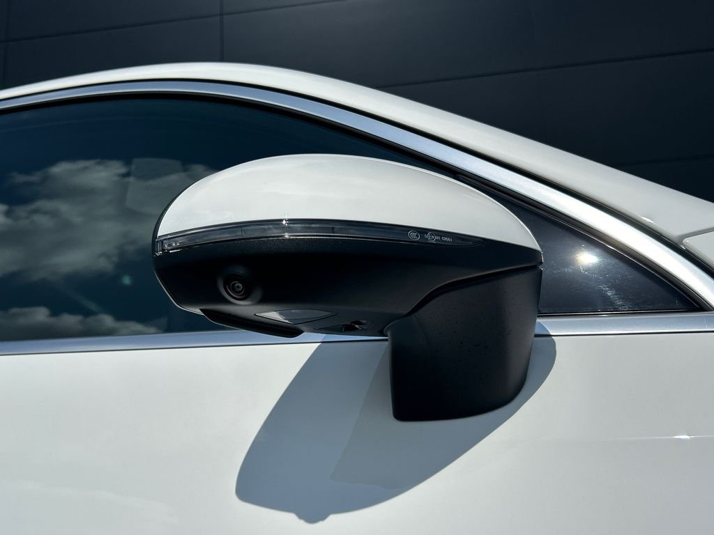 New 2026 Polar White Mercedes-Benz GLC300 image 32
