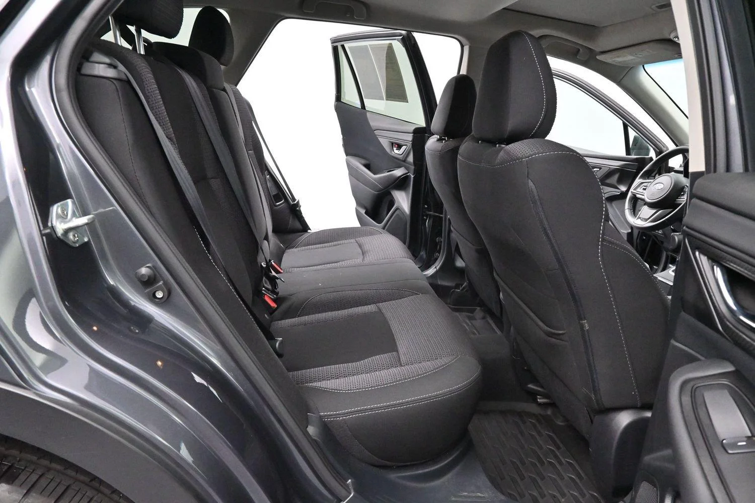Used 2022 Magnetite Gray Metallic Subaru Premium image 20