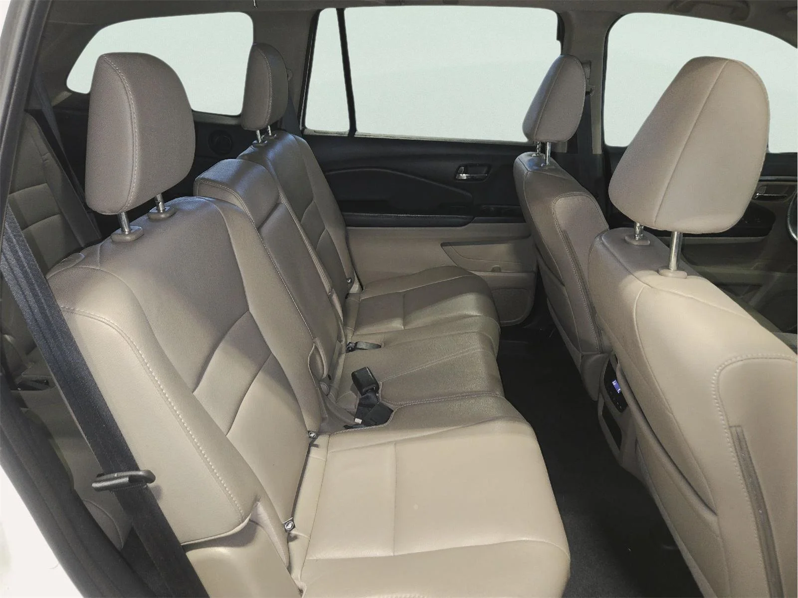 Used 2017 White Diamond Pearl Honda EX-L image 39
