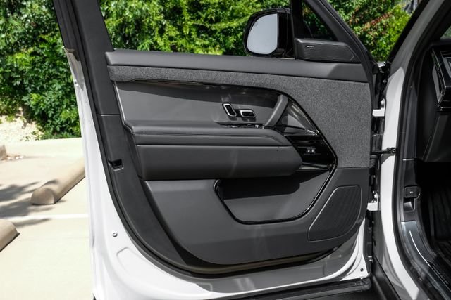 New 2026  Land Rover Dynamic SE image 49