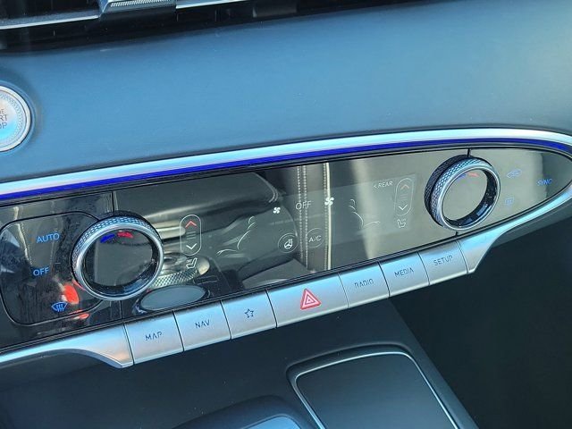 2024 GENESIS GV70 Standard - Photo 32