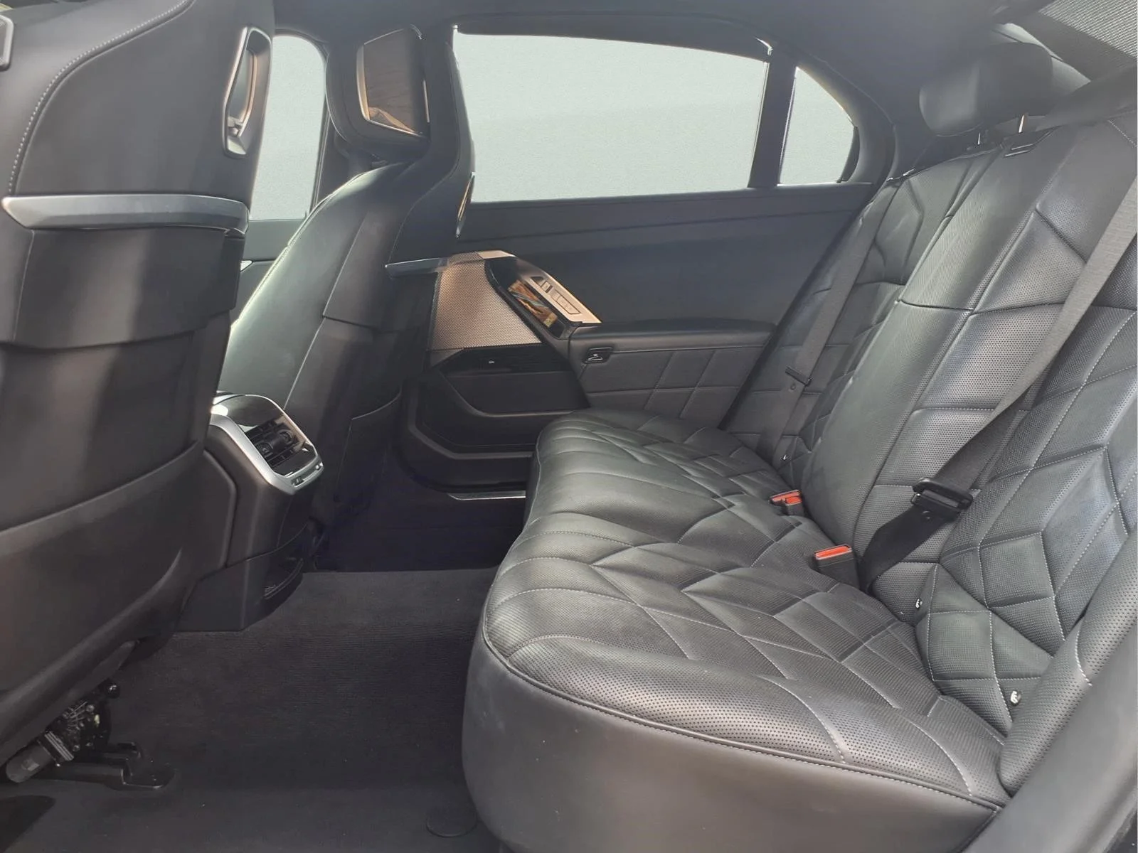 2024 BMW 7 Series 740i - Photo 15
