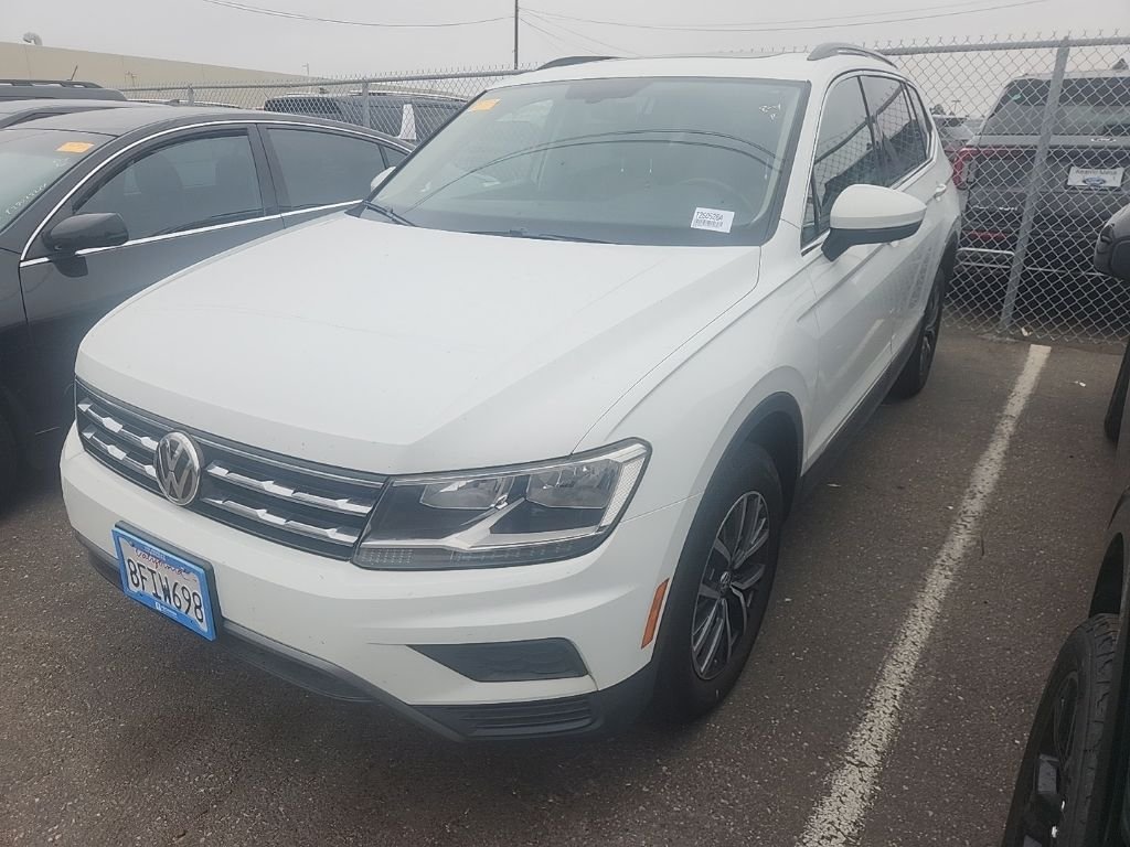 Used 2018 White Volkswagen 2.0T SE image 4