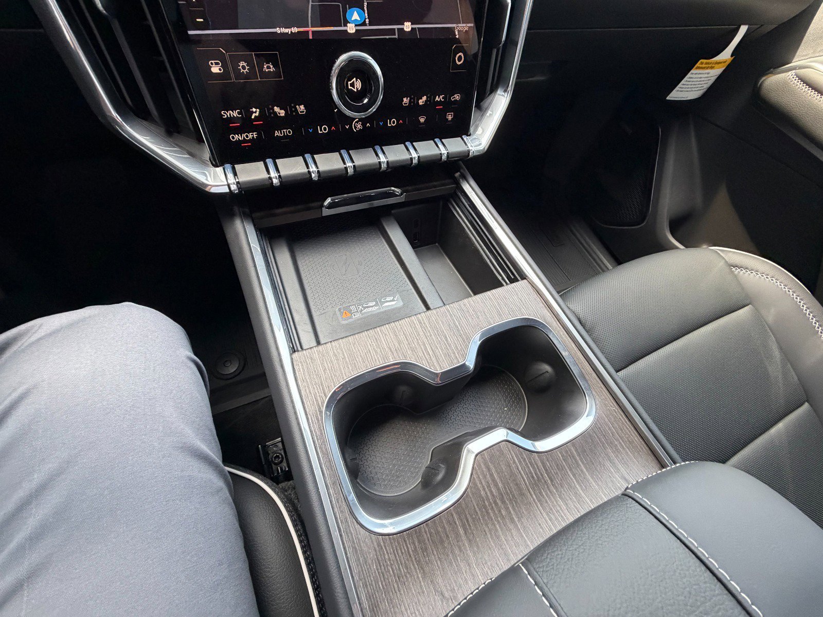 2026 GMC Acadia Denali - Photo 17