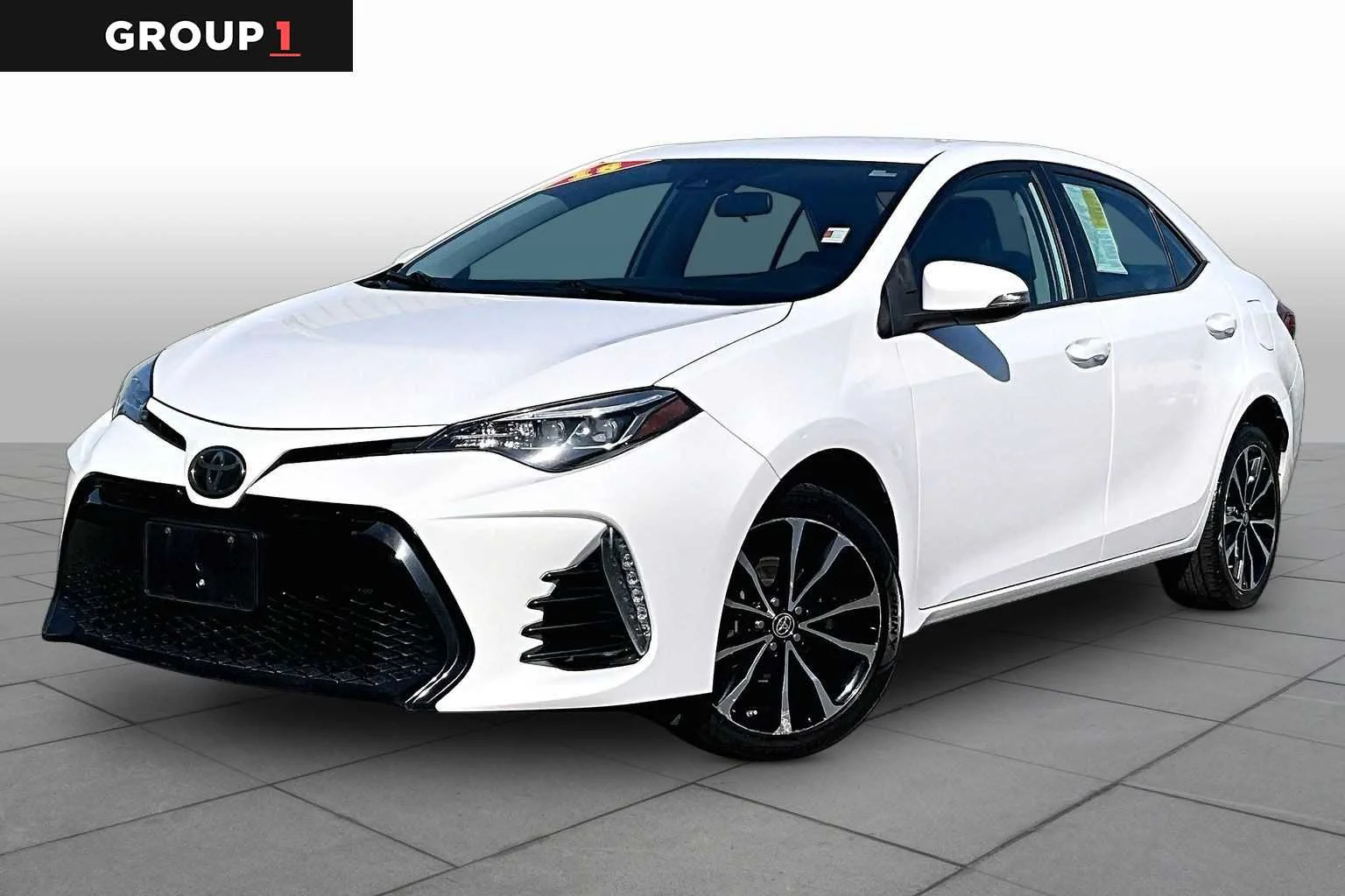 2018 Toyota Corolla SE AT's photo